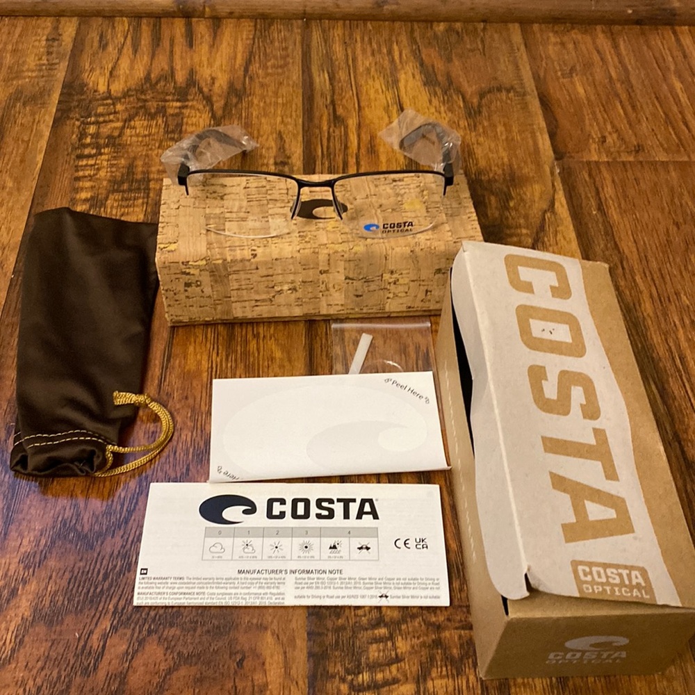 New costa black demo glasses 06A3015